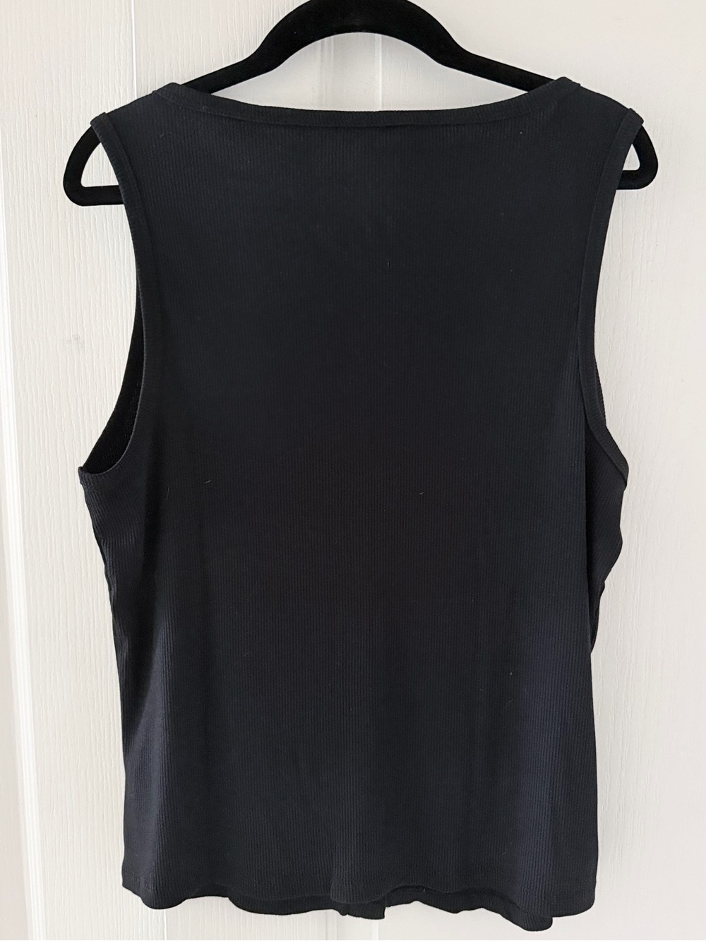 NWT Ribbed Button-Front Black Tank (Small) - Picture 2 of 5